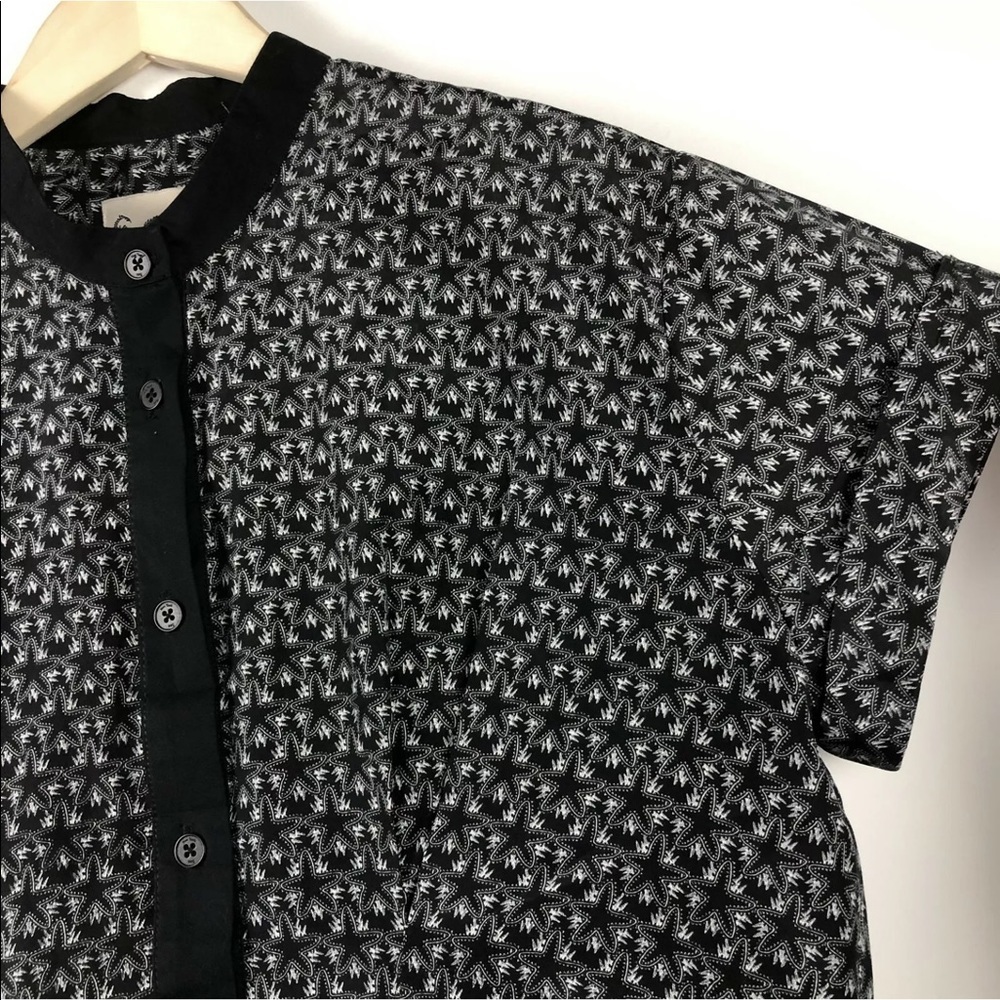 Sea - starfish button down top - Picture 2 of 5